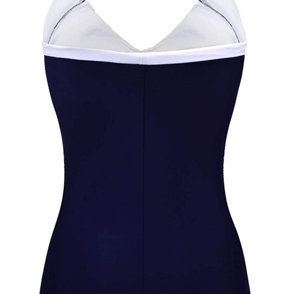 Small One Piece Bathing  Suit‎ - Picture 5 of 9